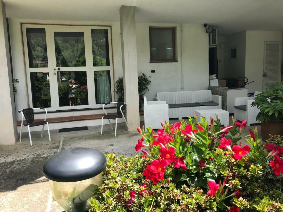 Parte Di Casa Con Giardino E Piscina Βίλα Pietrasanta Εξωτερικό φωτογραφία